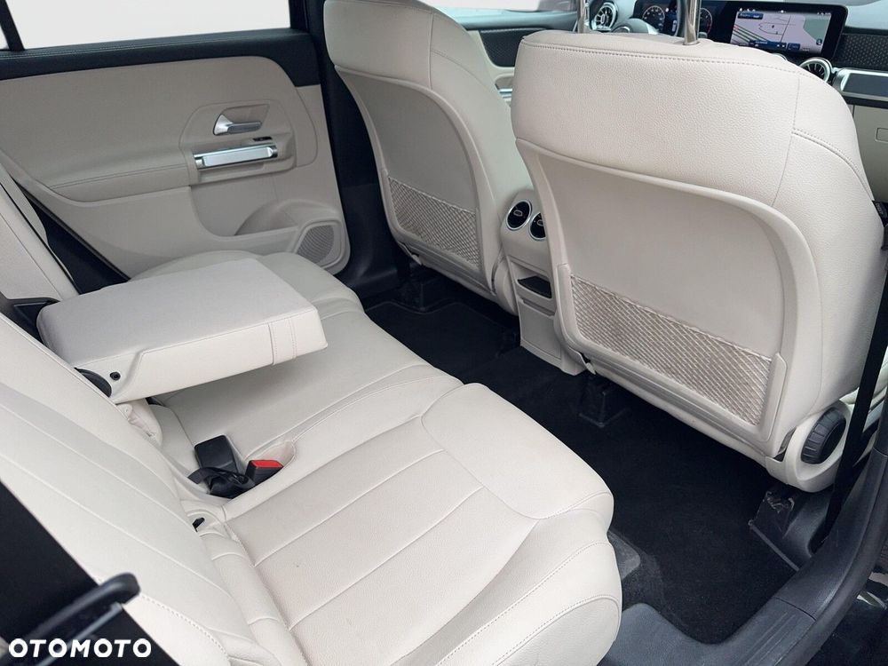 Mercedes-Benz GLB - 20