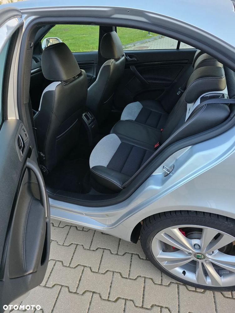 Skoda Octavia 2.0 TFSI RS - 22