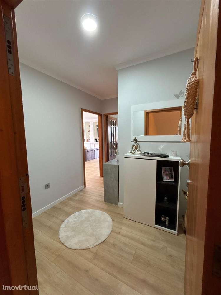 T2 c/ Box em Vila do Conde Junto às escolas e Rio - Grande imagem: 2/7