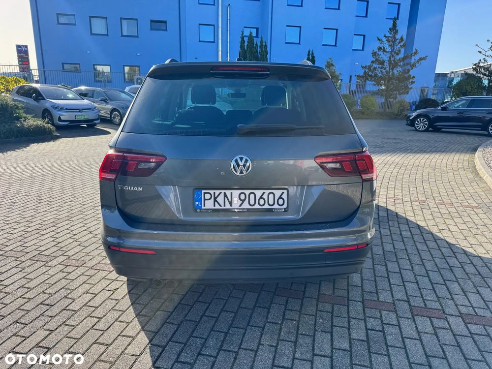 Volkswagen Tiguan - 4