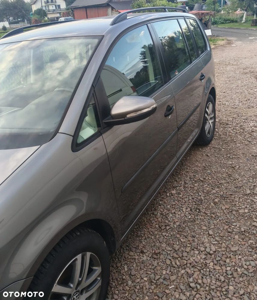 Volkswagen Touran - 3