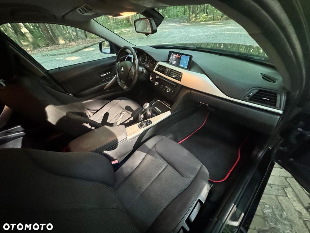 BMW Seria 3 - 16