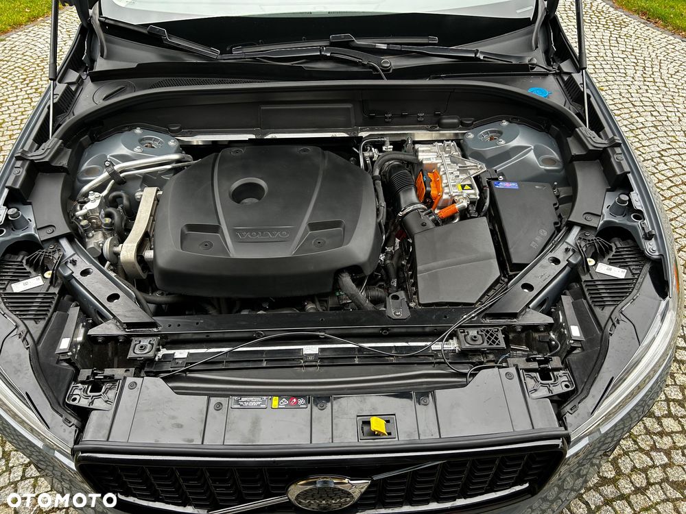Volvo XC 60 T8 AWD Recharge Geartronic RDesign - 39