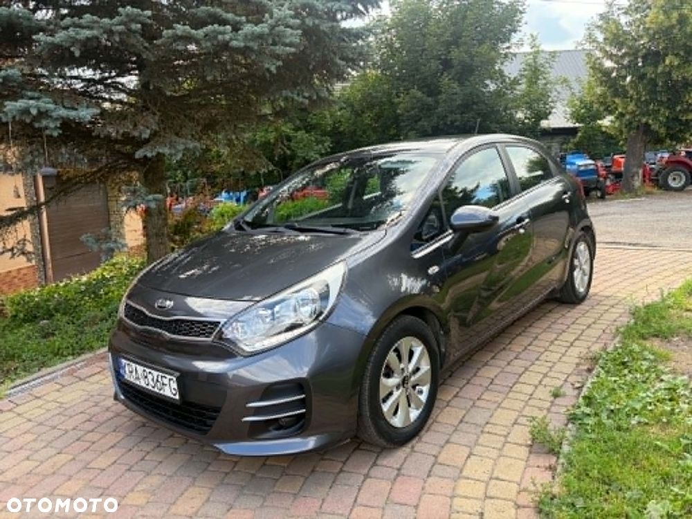 Kia Rio 1.2 L - 1