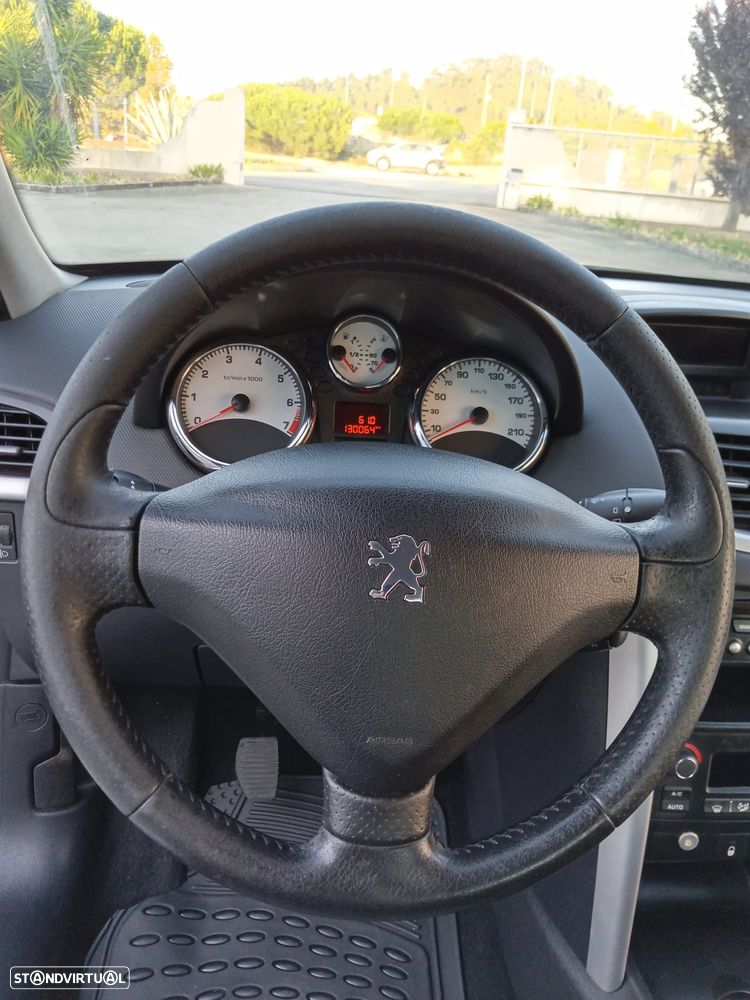 Peugeot 207 1.4 16V Sport - 6