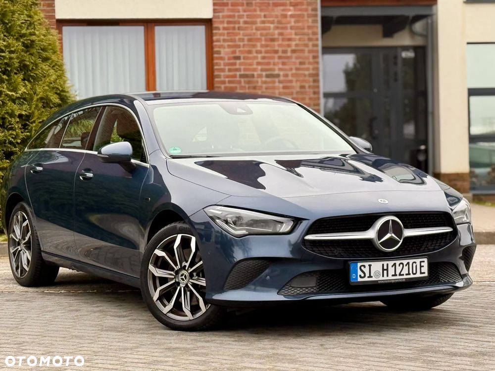 Mercedes-Benz CLA 250 e 8G-DCT Special Edition - 11