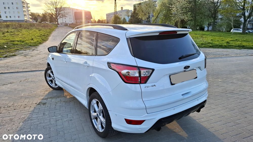 Ford Kuga 1.5 EcoBoost 2x4 ST-Line - 3