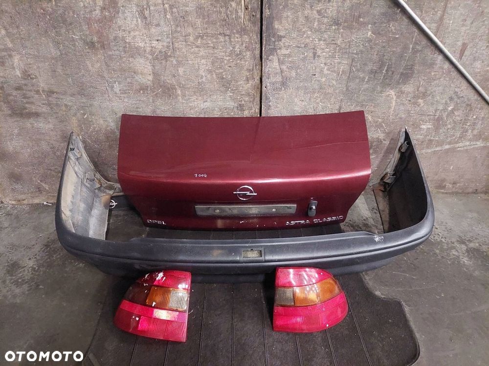 KOMPLETNY TYŁ KLAPA BAGAŻNIKA ZDERZAK TYŁ LAMPY OPEL ASTRA F SEDAN Z549 - 1