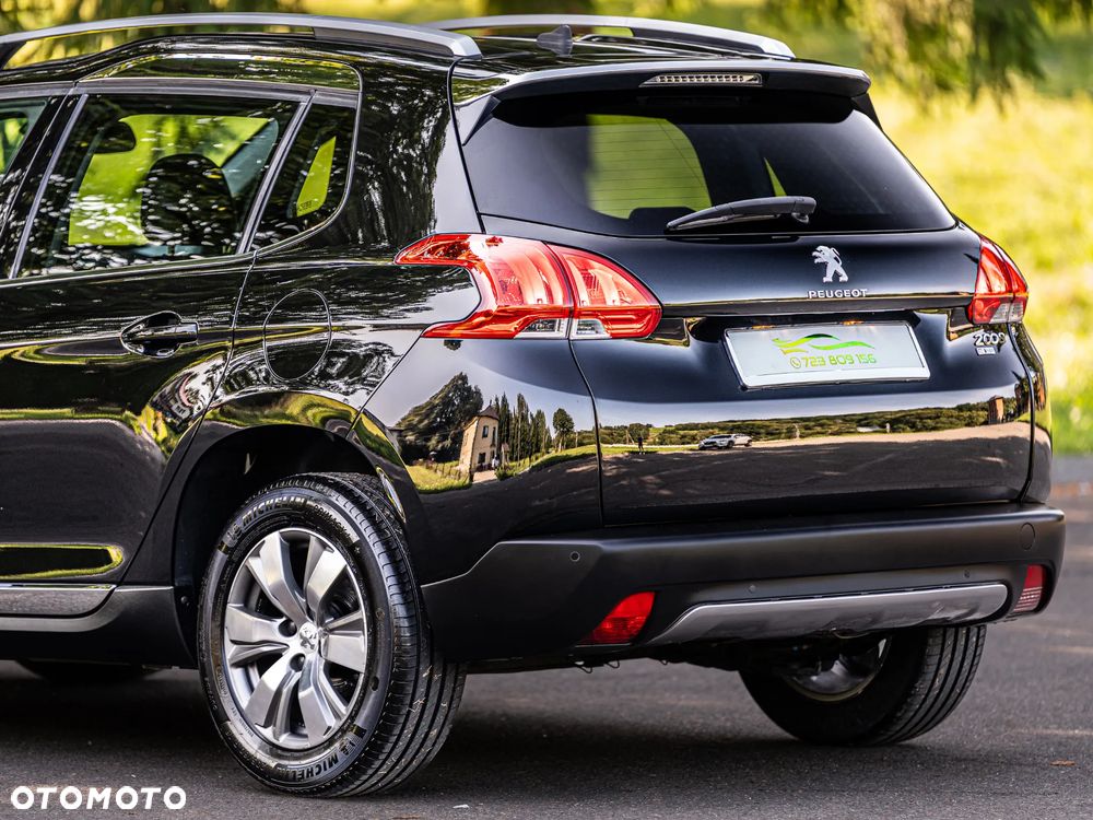 Peugeot 2008 1.2 Pure Tech Allure S&S - 24