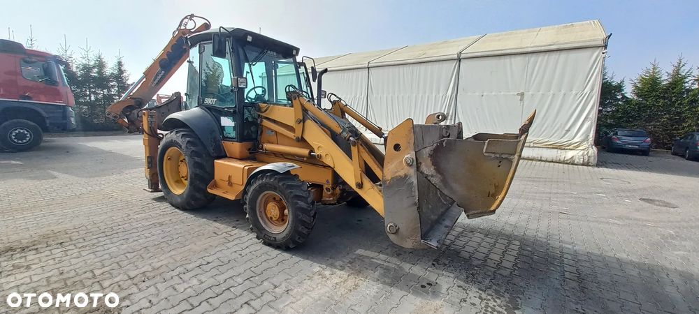 Case 580T - 10