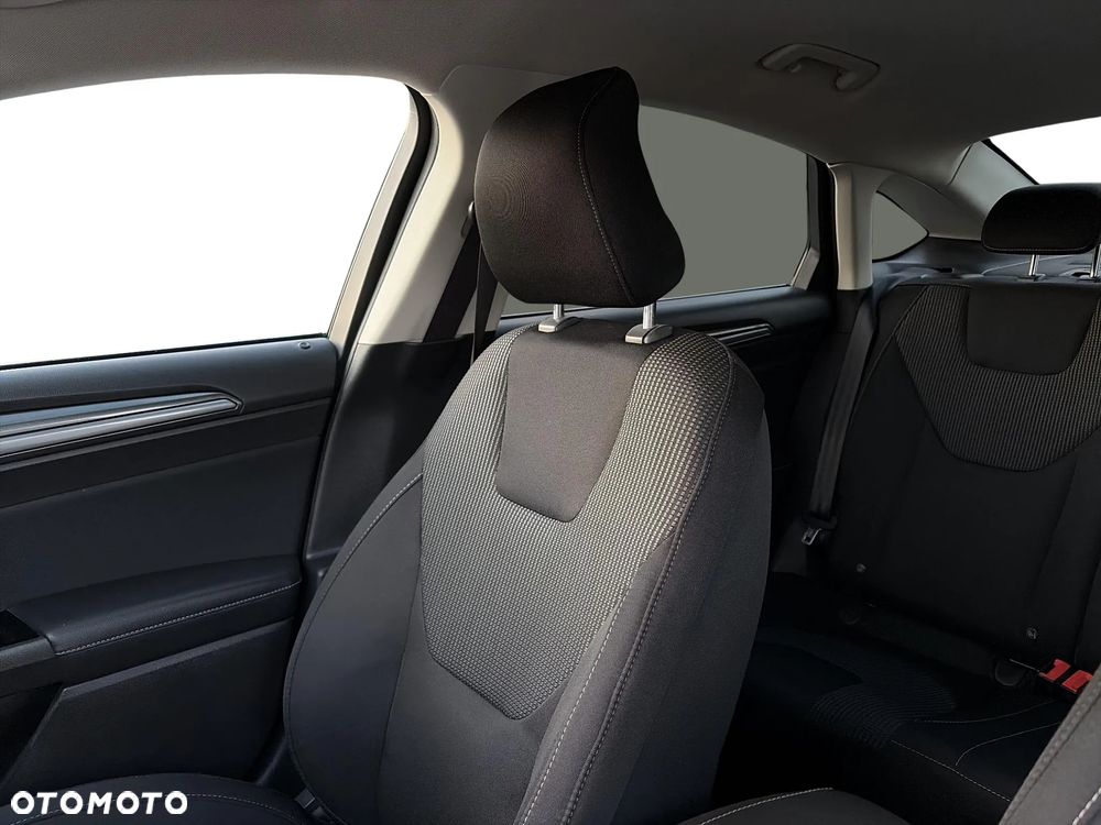 Ford Mondeo 2.0 Hybrid Titanium - 13