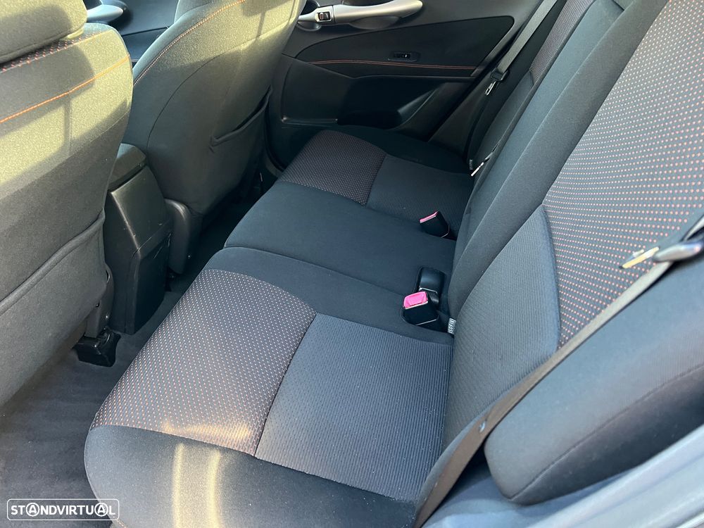 Toyota Auris 1.4 D-4D Exclusive +P.Sport+VSC - 22