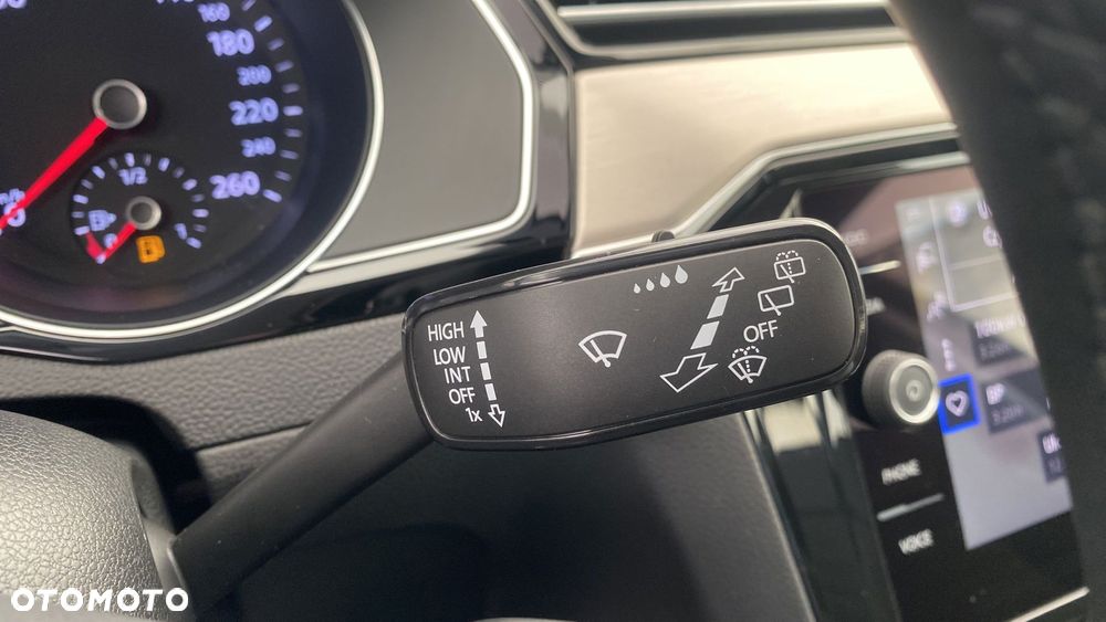 Volkswagen Passat - 24