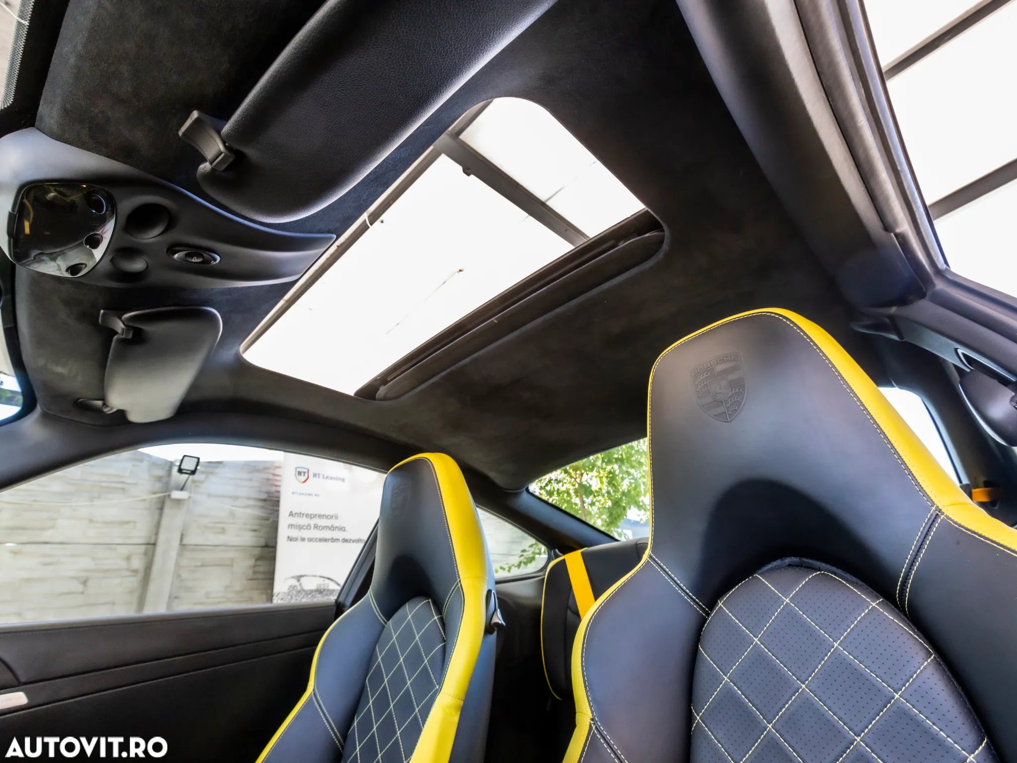 Porsche 911 Carrera 4 Tiptronic S - 29