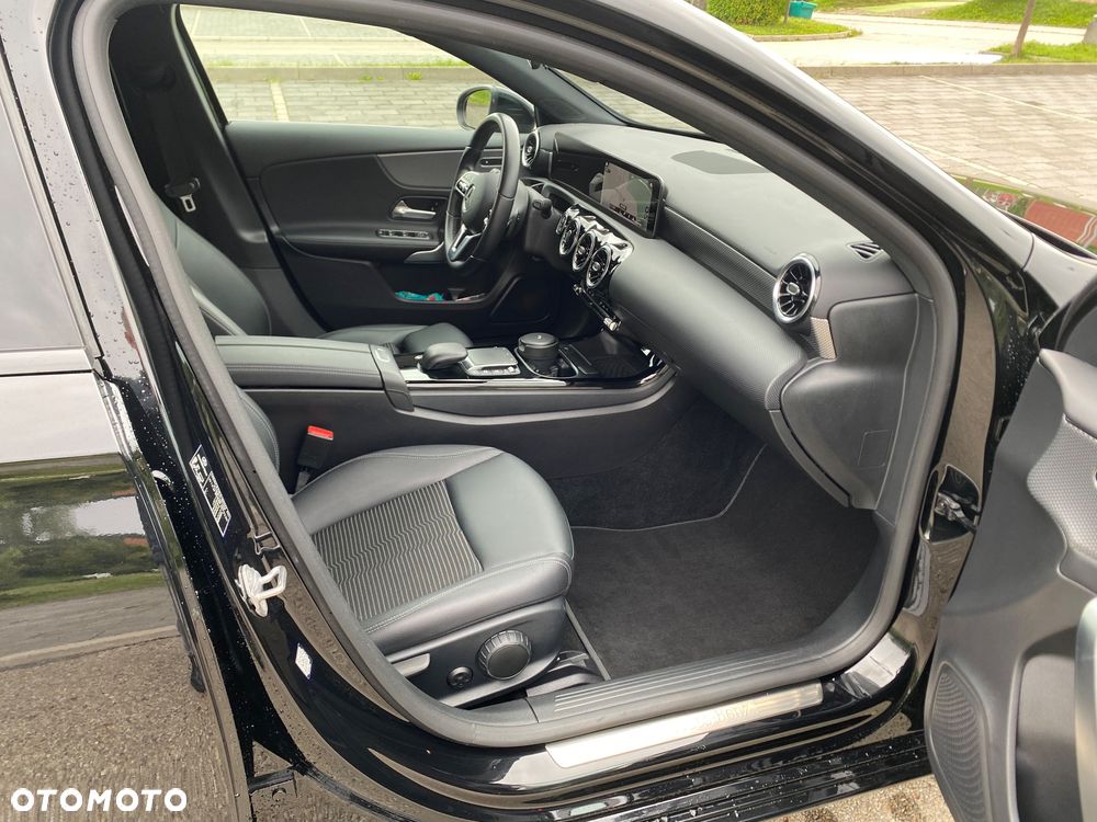 Mercedes-Benz Klasa A 180 Edition 1 7G-DCT - 10