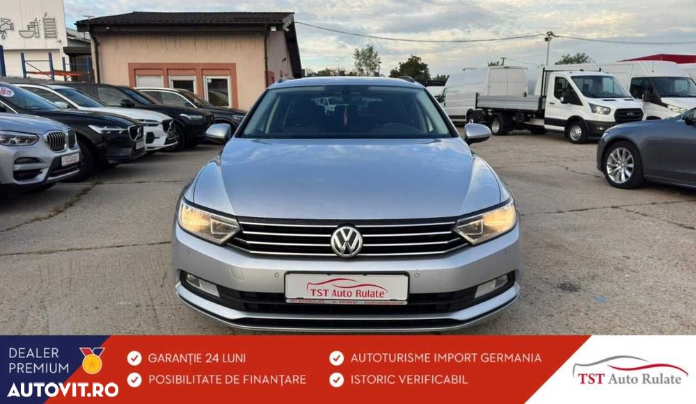 Volkswagen Passat - 1