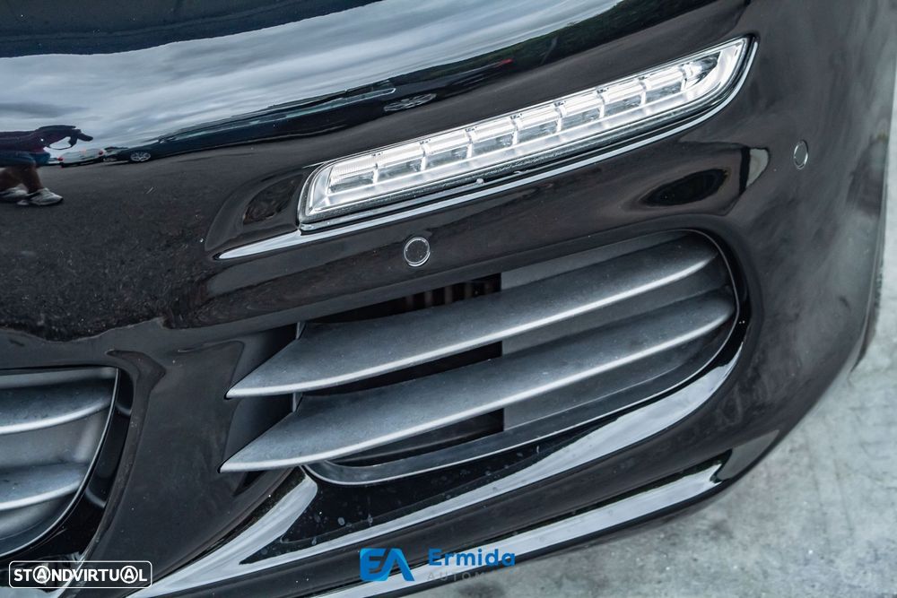 Porsche Panamera Platinum Edition - 12