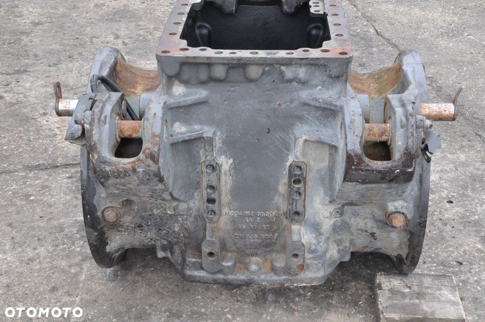 OBUDOWA MOSTU FENDT 933 936 939 M934152050040 - 2