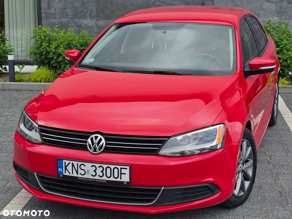 Volkswagen Jetta - 2