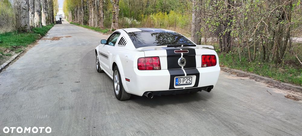 Ford Mustang 4.6 V8 GT Convertible - 28