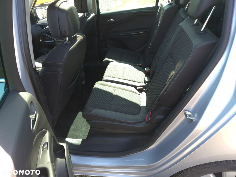 Opel Zafira Tourer 2.0 CDTI ecoFLEX Start/Stop Business Innovation - 19