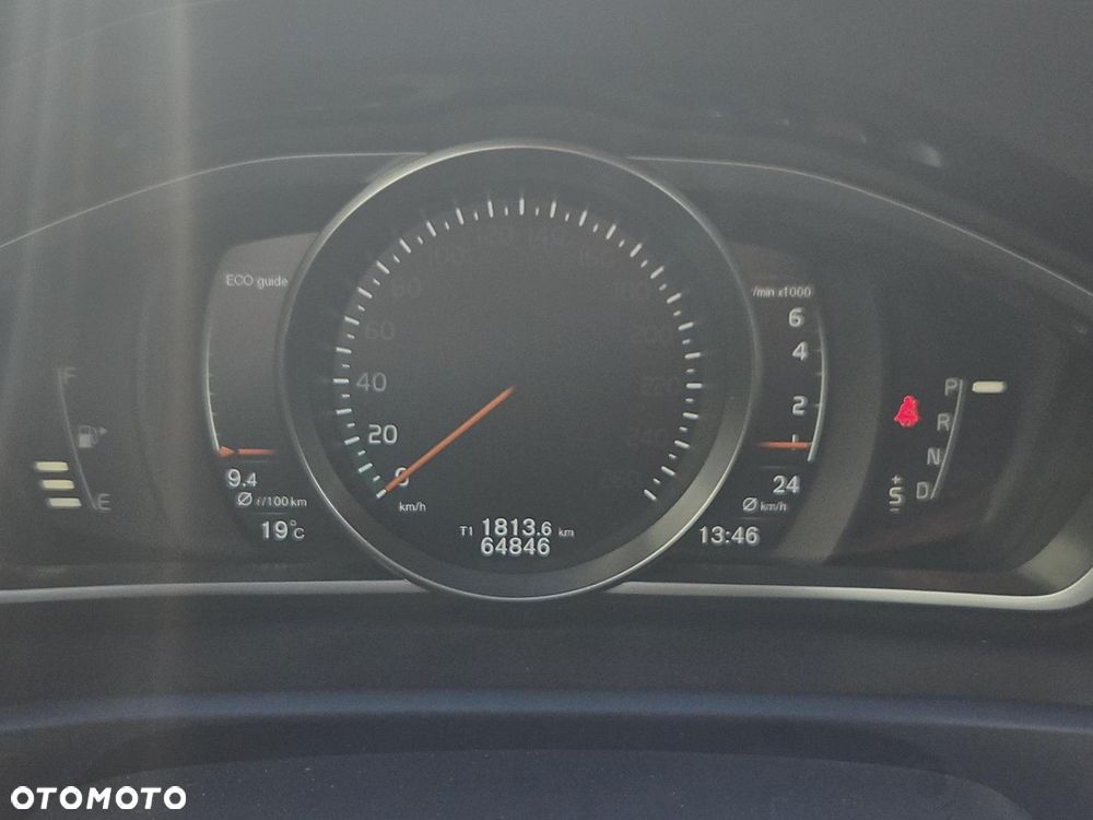 Volvo V40 T3 Drive-E Momentum - 14