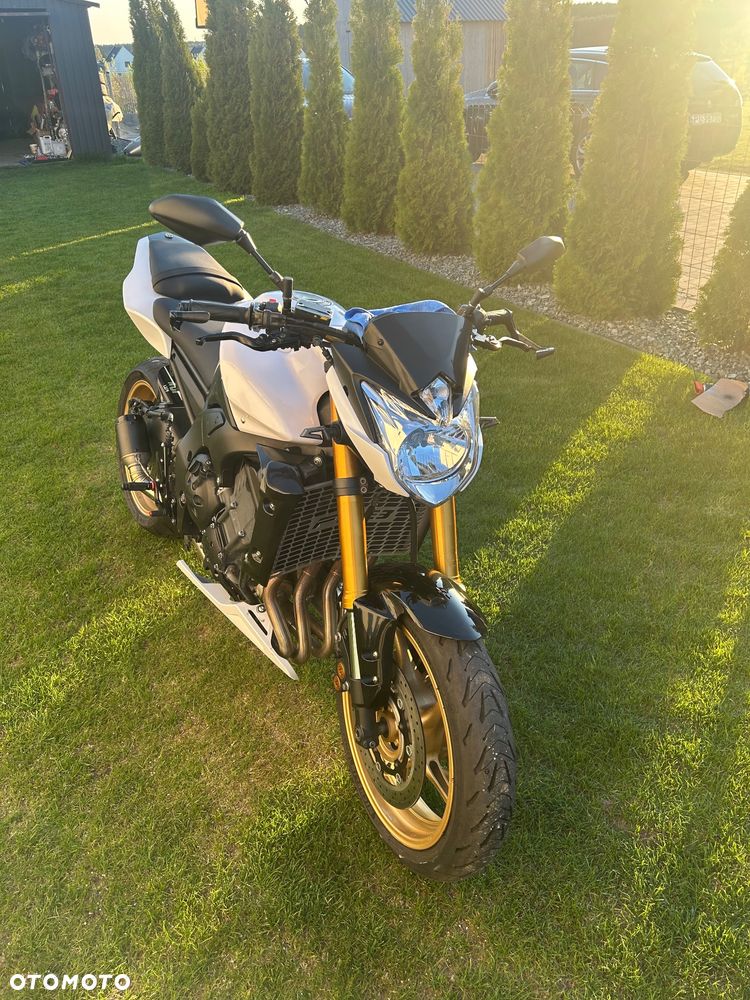Yamaha FZ8 - 5