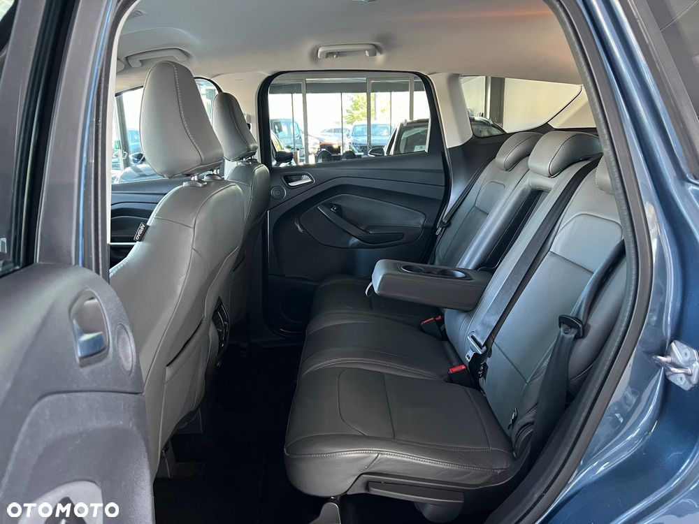 Ford Kuga 2.0 TDCi FWD Titanium - 36