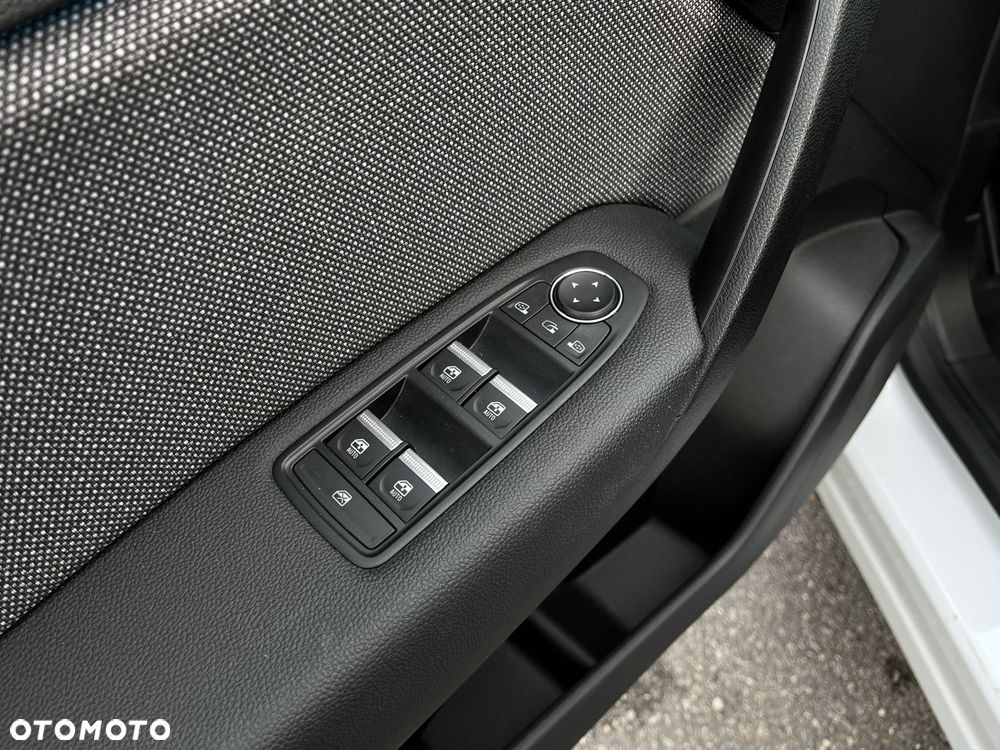 Renault Captur - 19