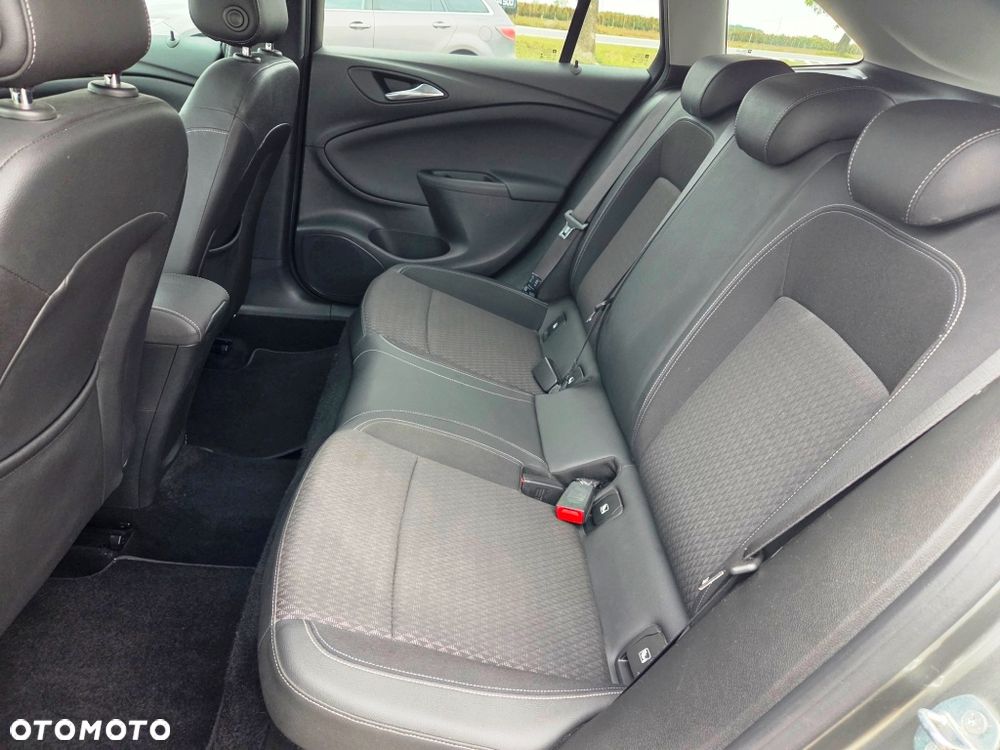 Opel Astra 1.4 Turbo Start/Stop Innovation - 28