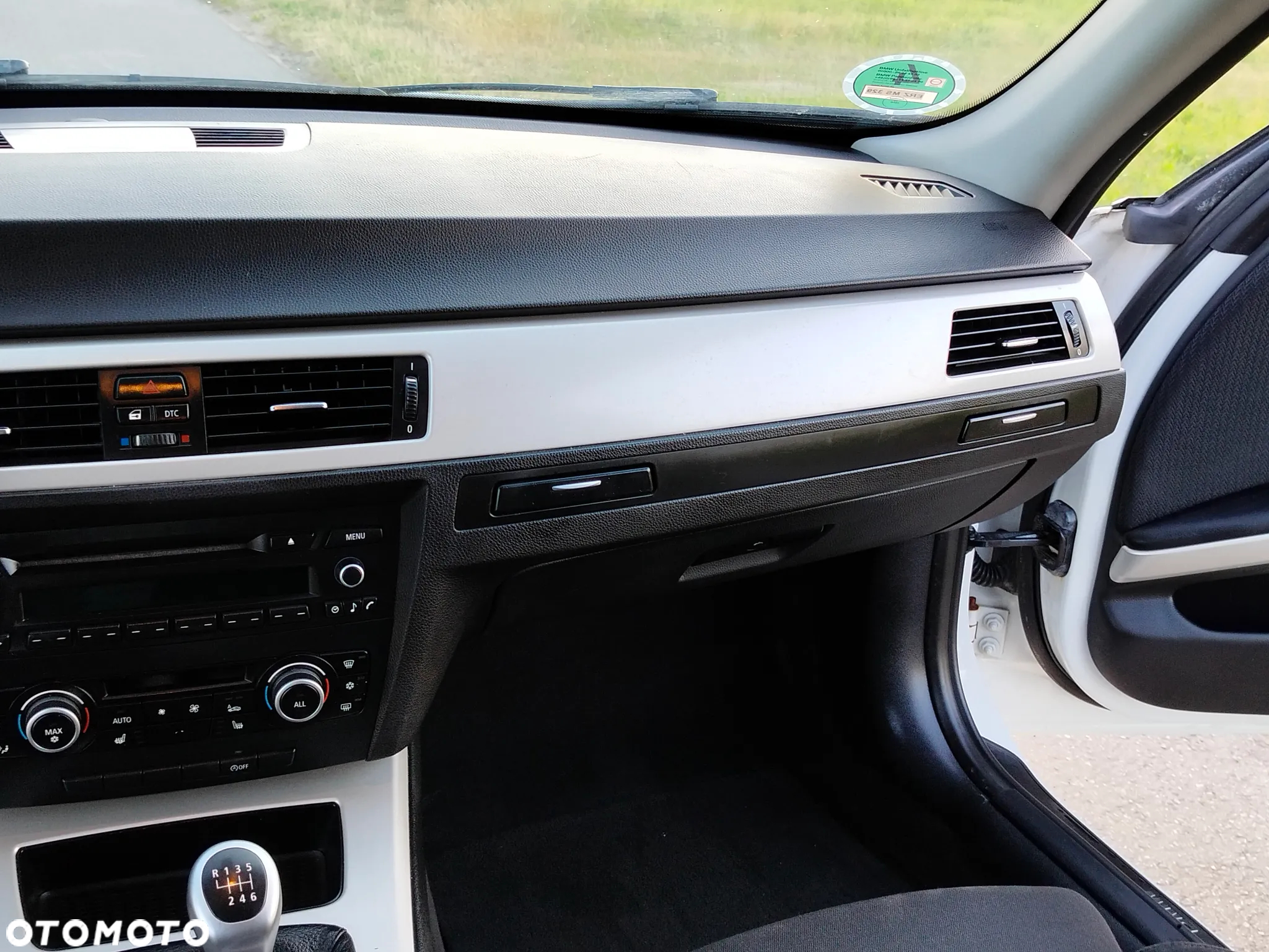 BMW Seria 3 318d Sport Line - 24