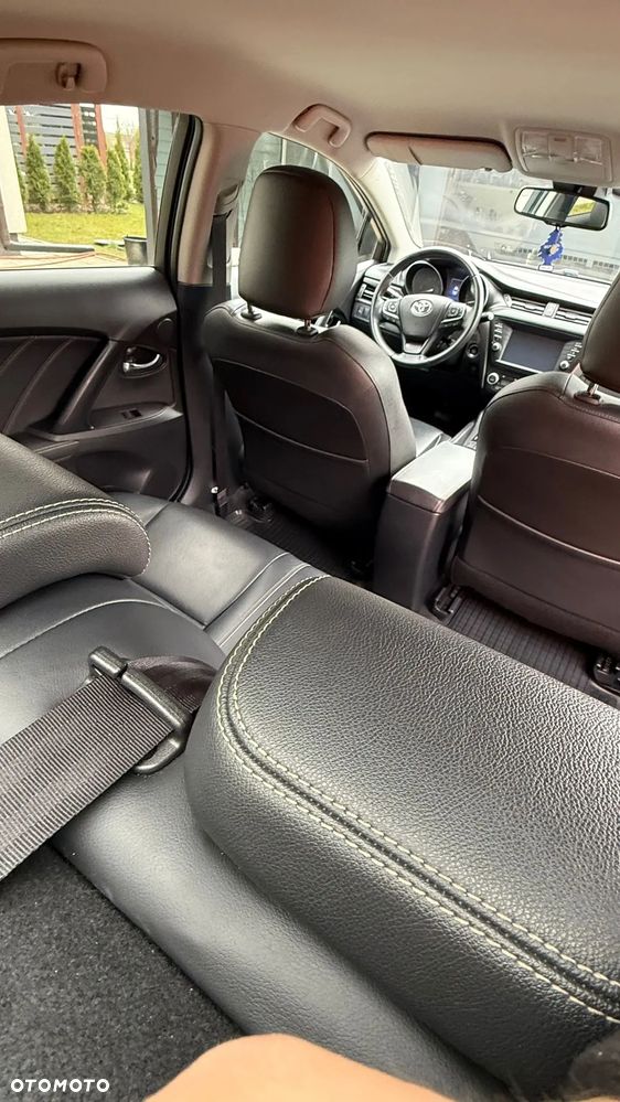 Toyota Avensis 2.0 Prestige MS - 20