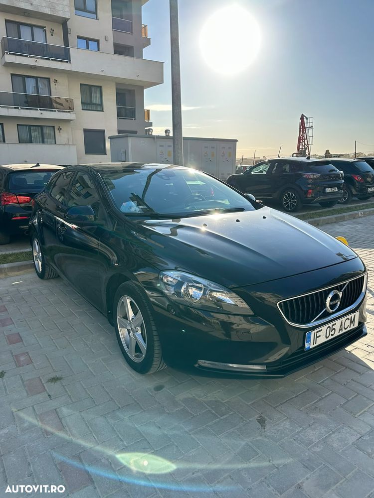 Volvo V40 D2 Aut. Basic - 2