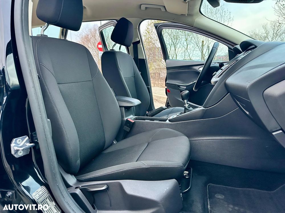 Ford Focus 1.5 EcoBlue Start-Stopp-System TITANIUM - 23