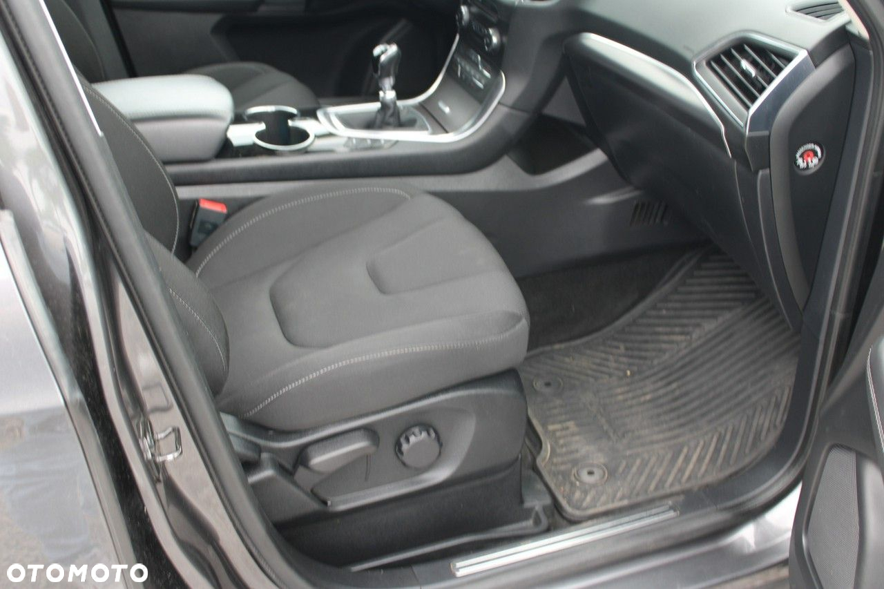 Ford S-Max - 28