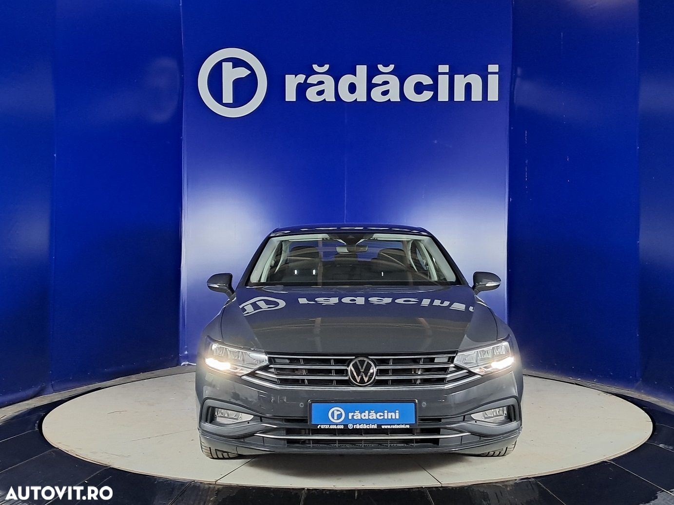 Volkswagen Passat - 8