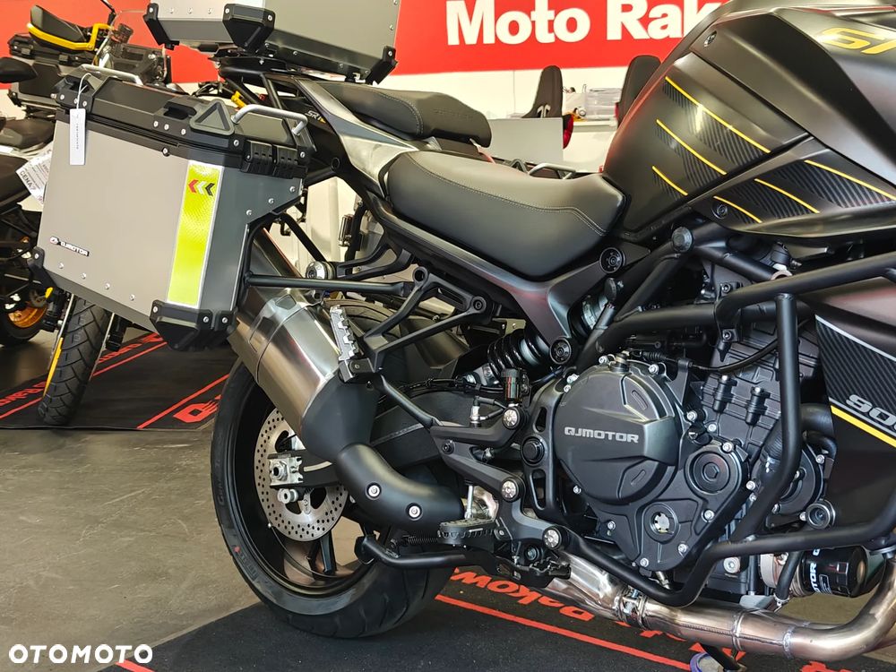 QJMOTOR SRT900S - 18