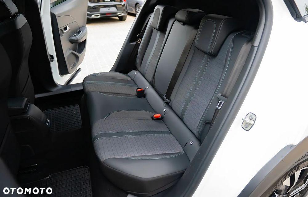 Peugeot 2008 1.2 PureTech Allure Pack S&S - 30