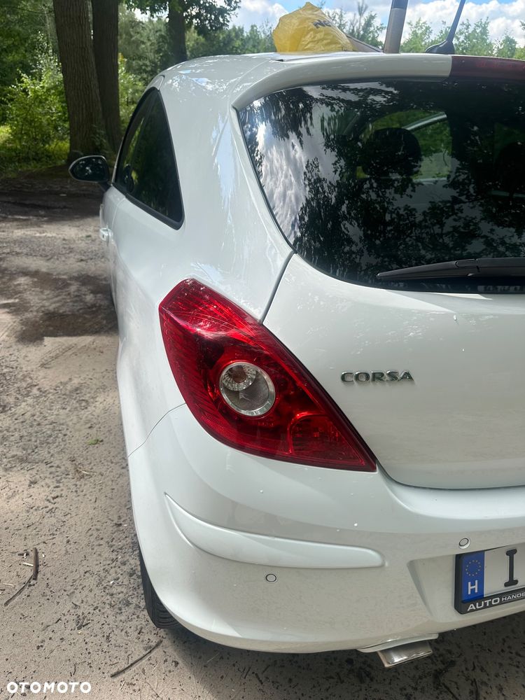 Opel Corsa 1.4 16V Automatik 150 Jahre - 18