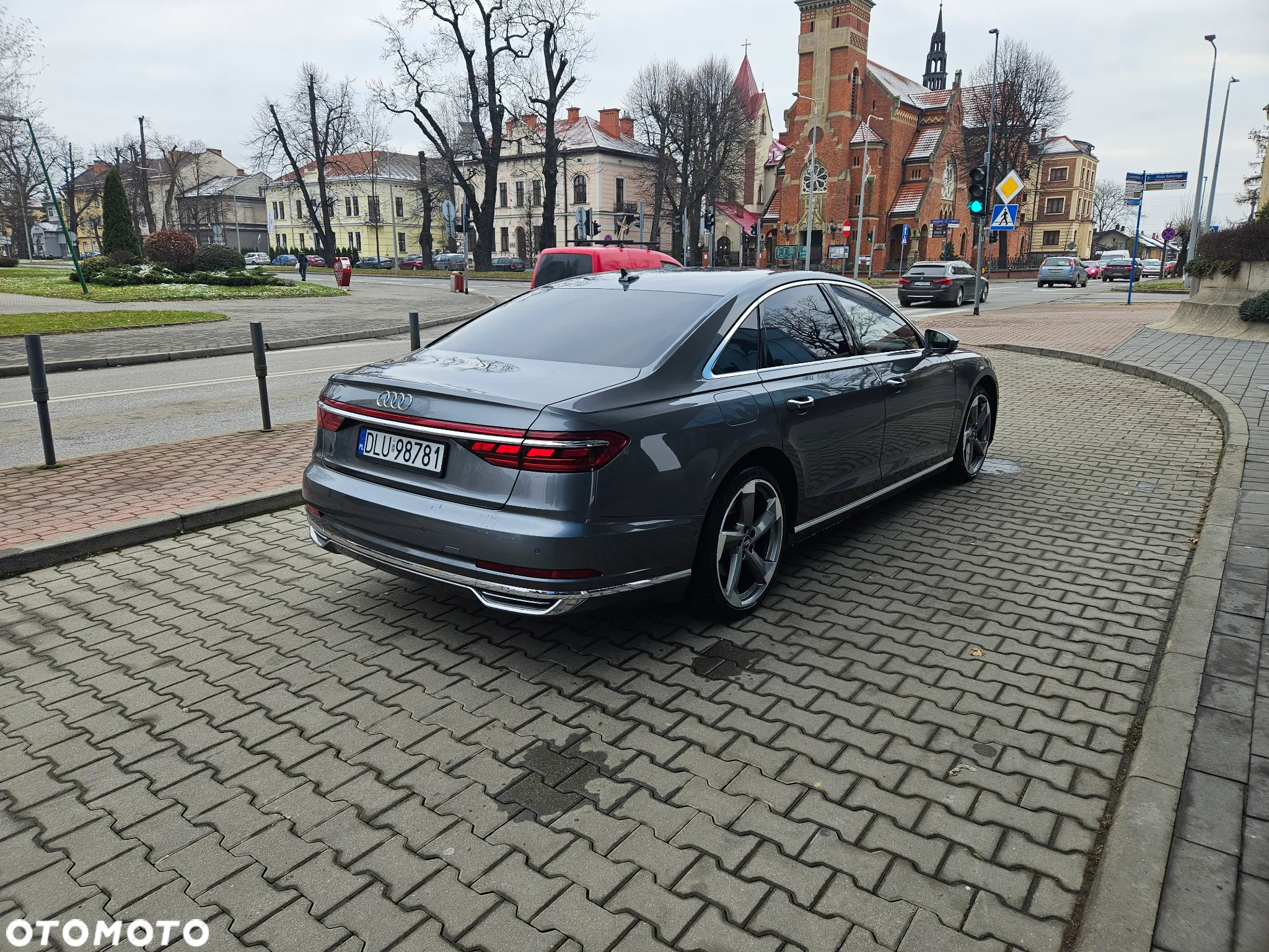 Audi A8 - 7