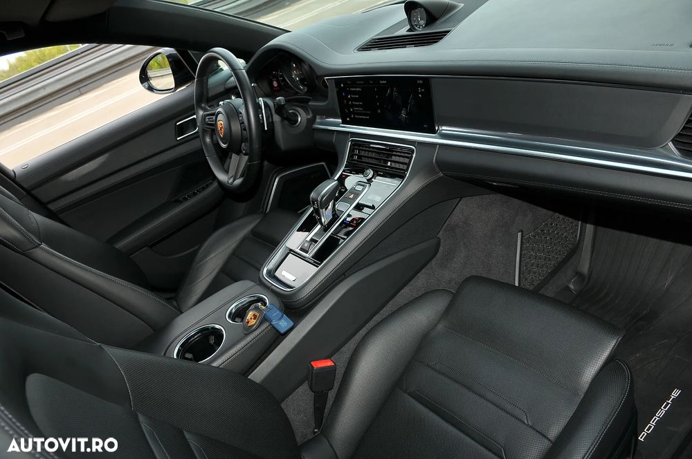Porsche Panamera 4 Platinum Edition - 6