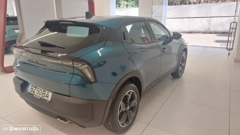 Alfa Romeo Junior 1.2 Intensa eDCT6 - 6