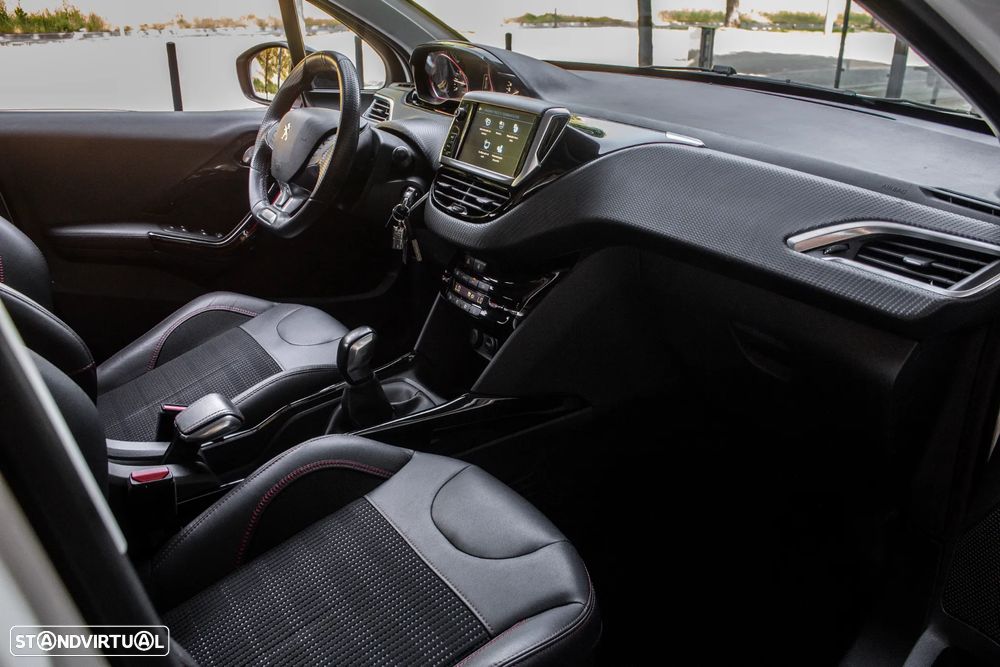 Peugeot 2008 PureTech 110 Stop&Start Allure - 24