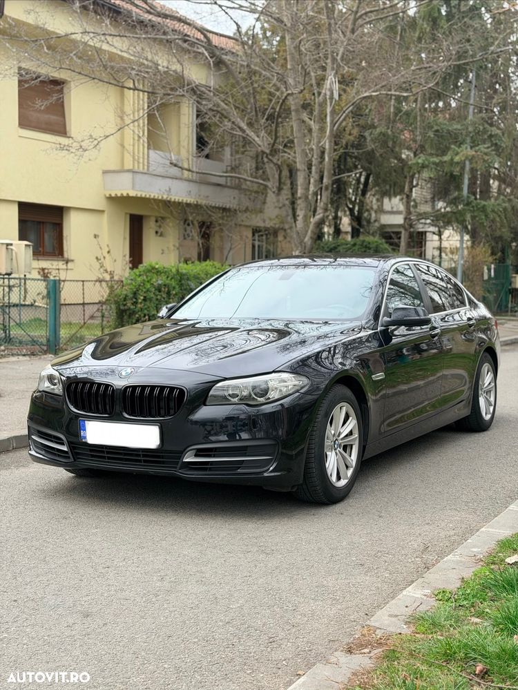 BMW Seria 5 528i Aut. Luxury Line - 2