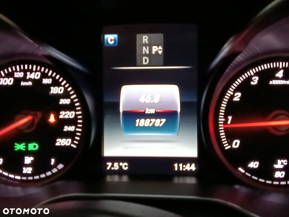 Mercedes-Benz Klasa C 200 4-Matic 7G-TRONIC - 9