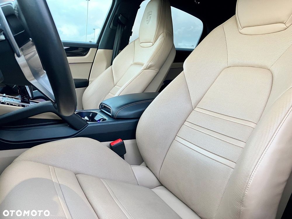Porsche Cayenne - 17