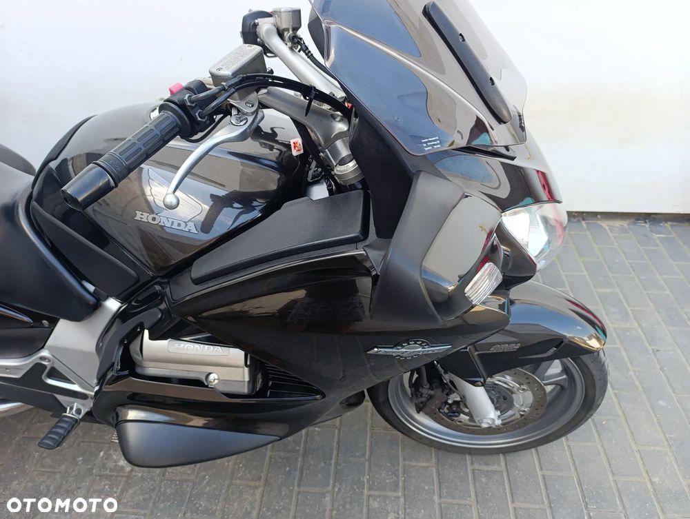 Honda ST - 35