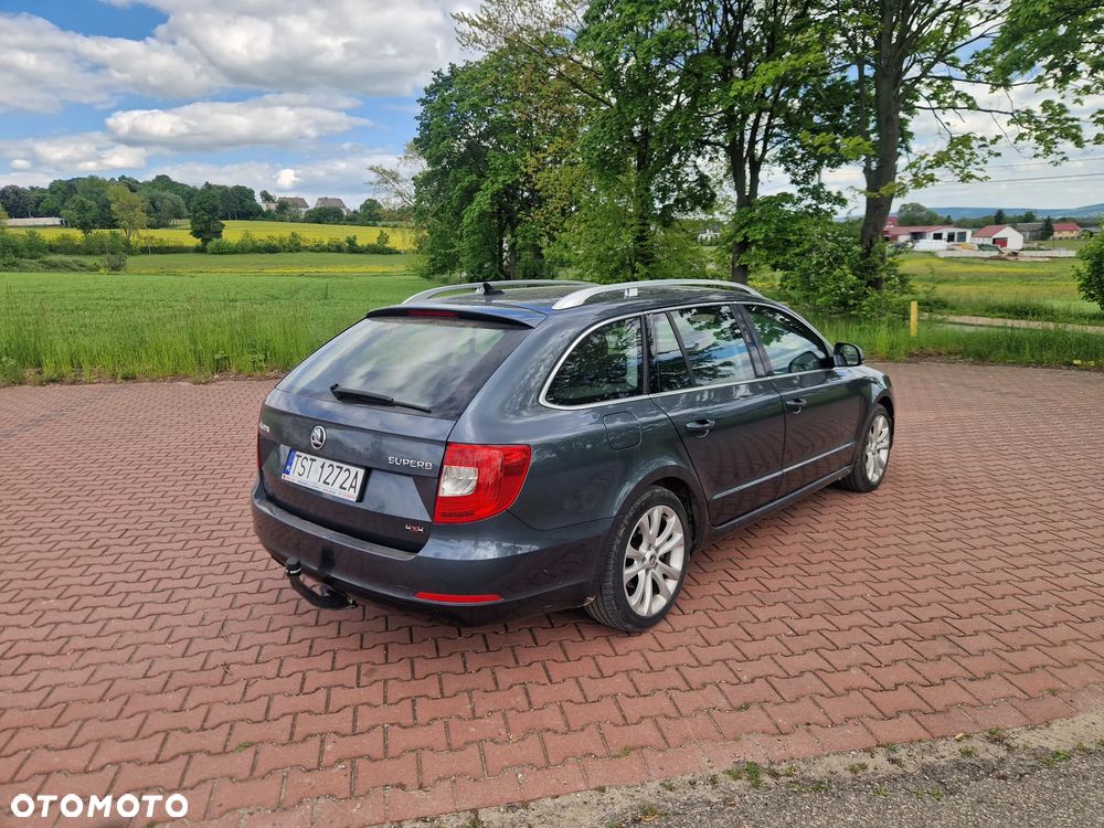 Skoda Superb 2.0 TDI Green tec 4x4 Elegance - 4