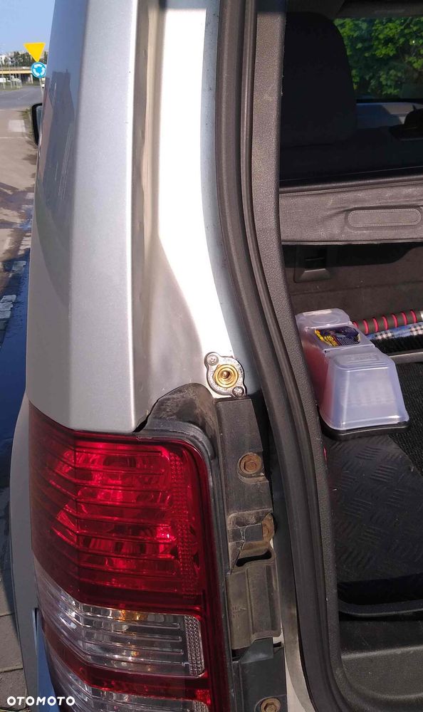 Jeep Liberty - 14