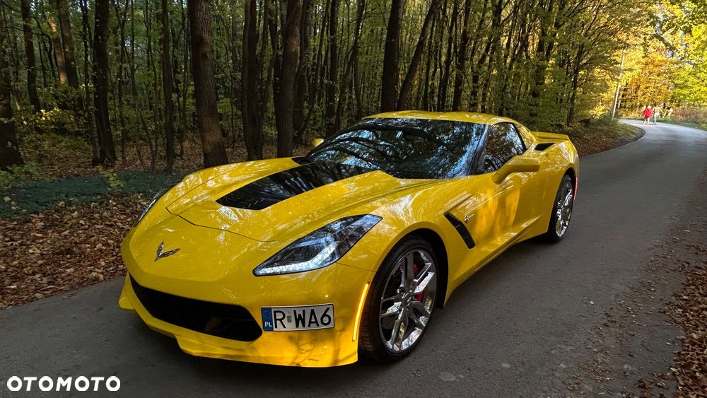 Chevrolet Corvette - 12